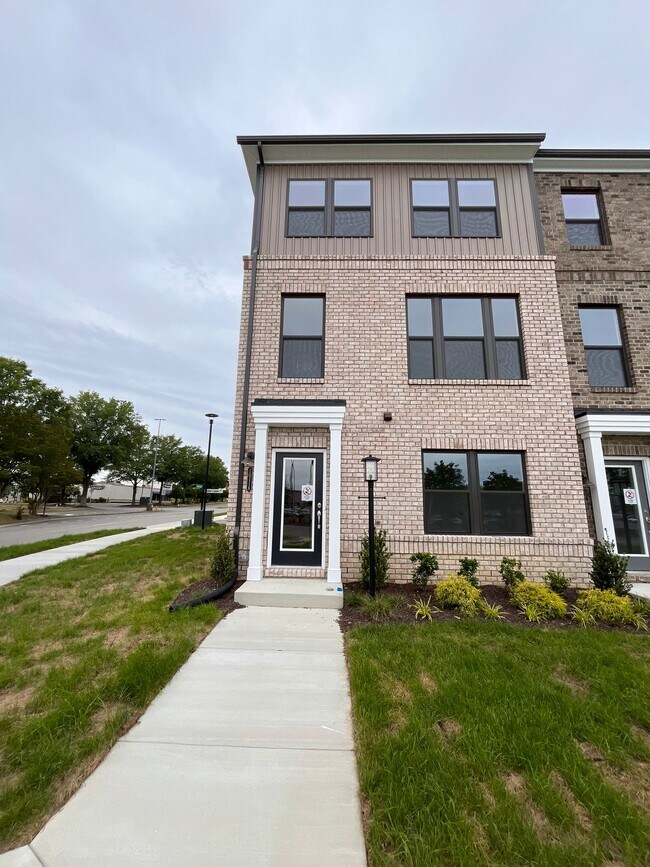 Photo - 10118 Virginia Blvd