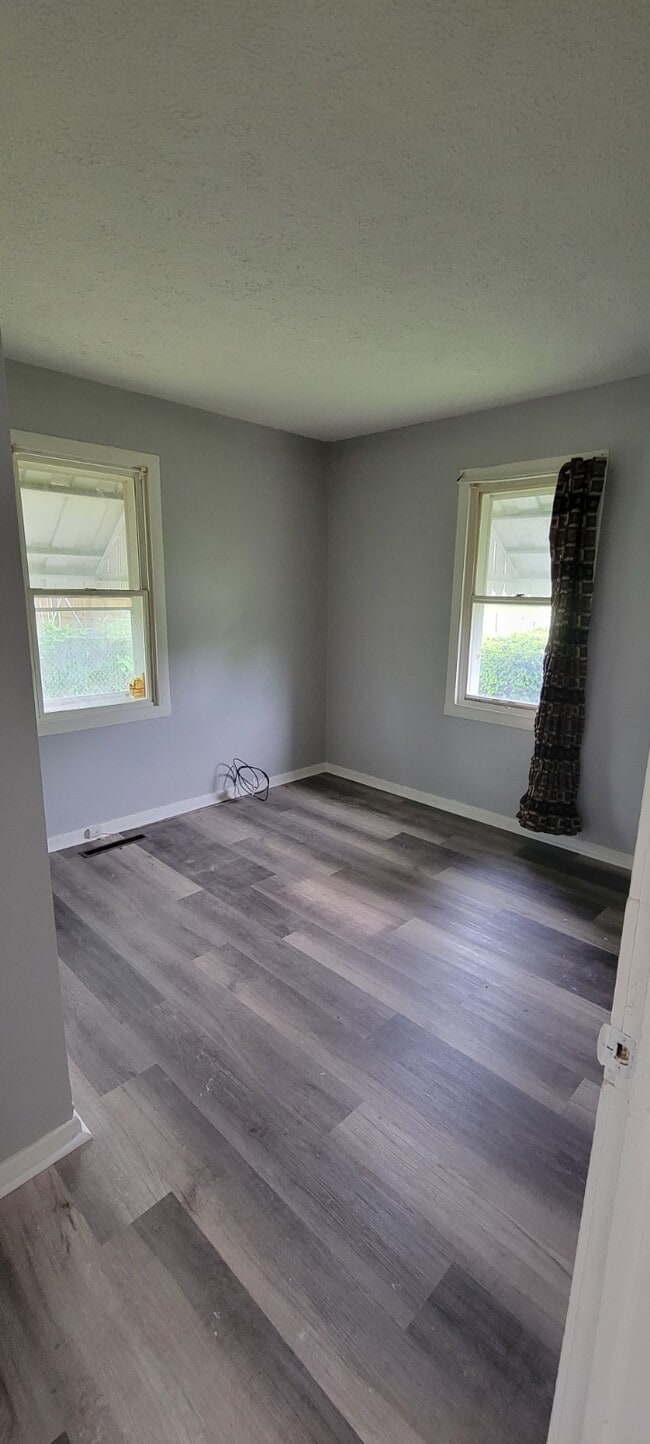 Photo - 1828 Clinton St