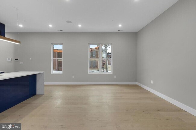 Photo - 1343 Fitzwater St Unit 302