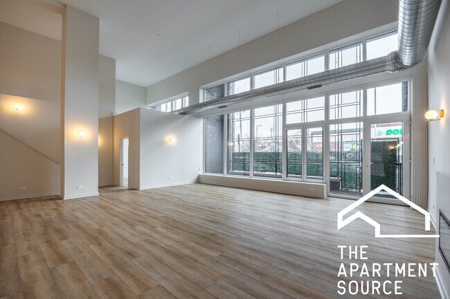 Photo - 3207 N Narragansett Ave