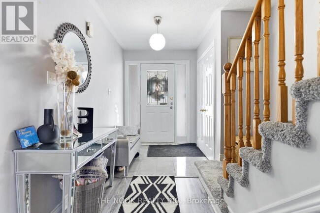 Photo - 119 Brownstone Crescent