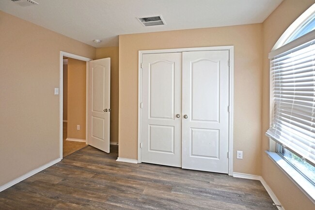 Photo - 1433 Cutler Bay