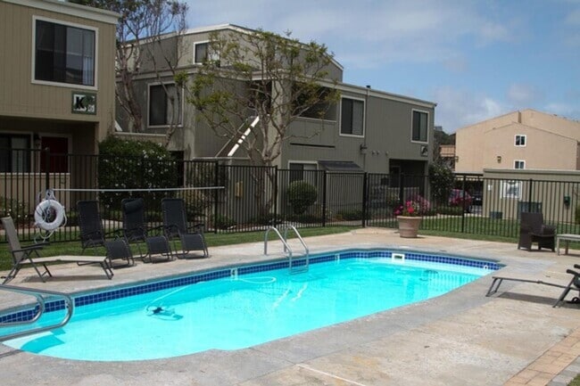 Photo - AVAILABLE 3/25 - 1 bed 1 bath condo in Monterey