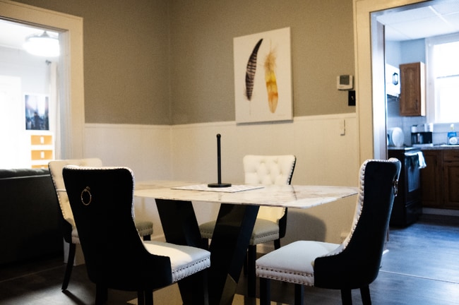 Photo - 440 W Main St