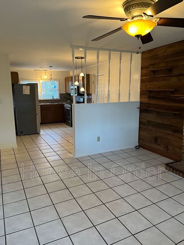 Photo - 217 Scottlynn Dr