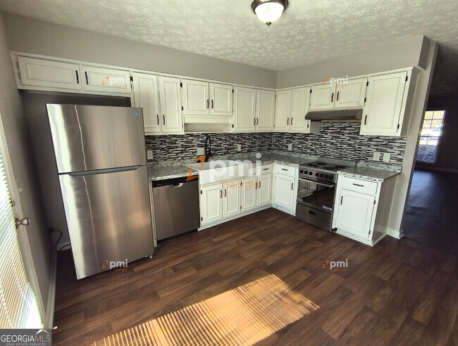 Photo - 102 Peachtree Ct