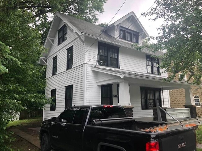 Photo - 989 N Howard St