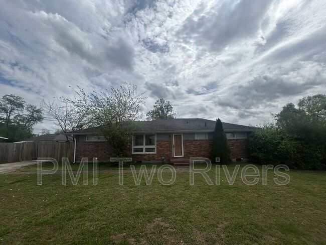 Building Photo - 2639 Woodberry Dr