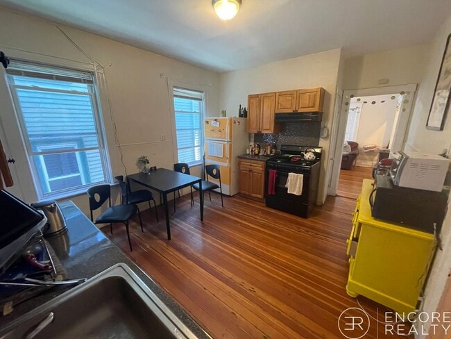 Photo - 65 Hillside St Unit 2