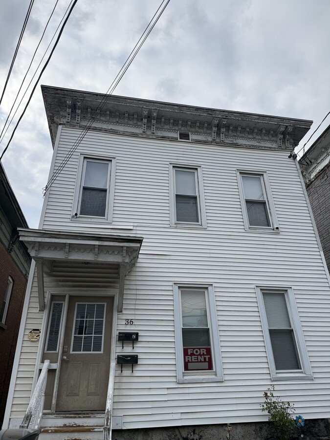 First floor availability - 36 Garden St Unit 36-1