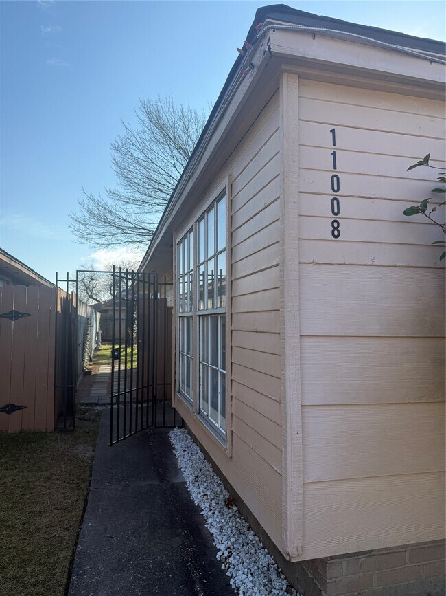 Photo - 11008 Misty Summit Dr