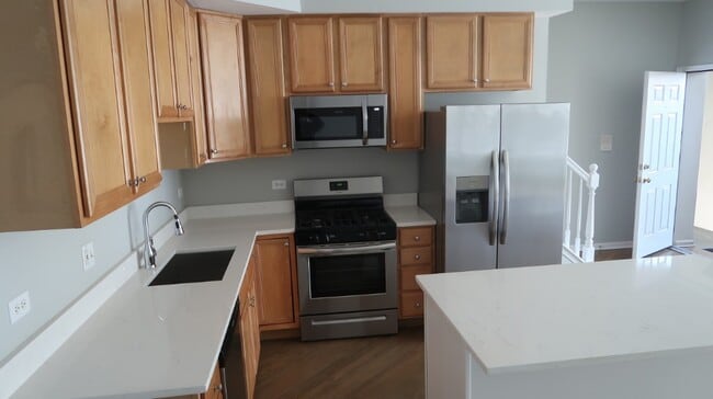 Building Photo - 1446 W Chicago Ave Unit 1446-2