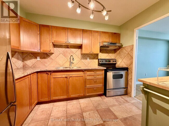 Photo - 360 Ridelle Ave Unit 817