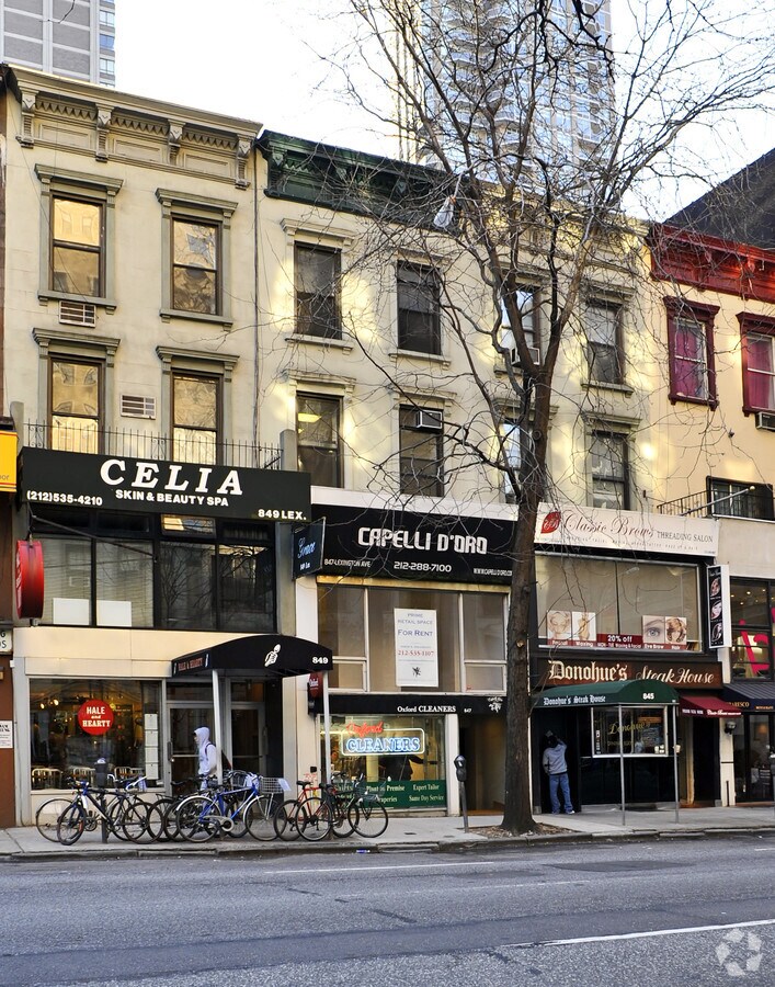 Front View - 847 Lexington Ave