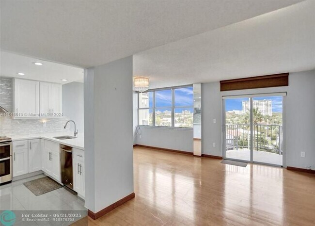 Building Photo - 11930 N Bayshore Dr Unit 601 Rental