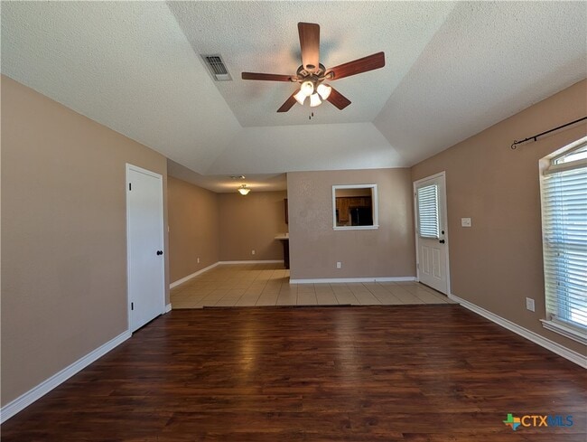1644 W County Line Rd