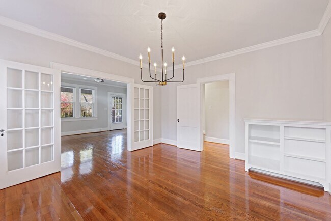 Photo - 1015 S Hawthorne Rd