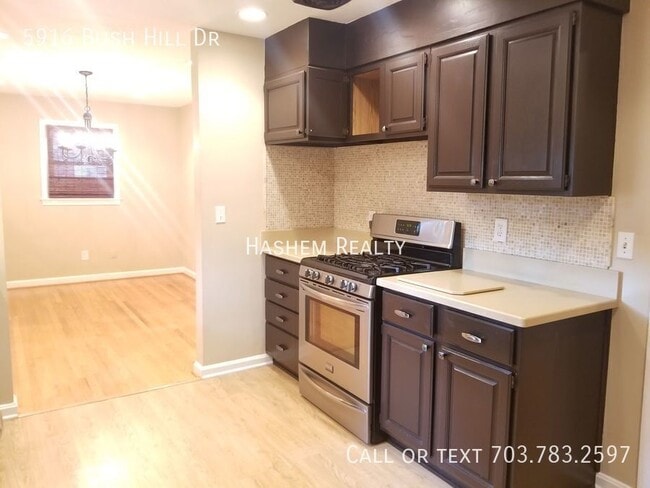 Photo - 5916 Bush Hill Dr