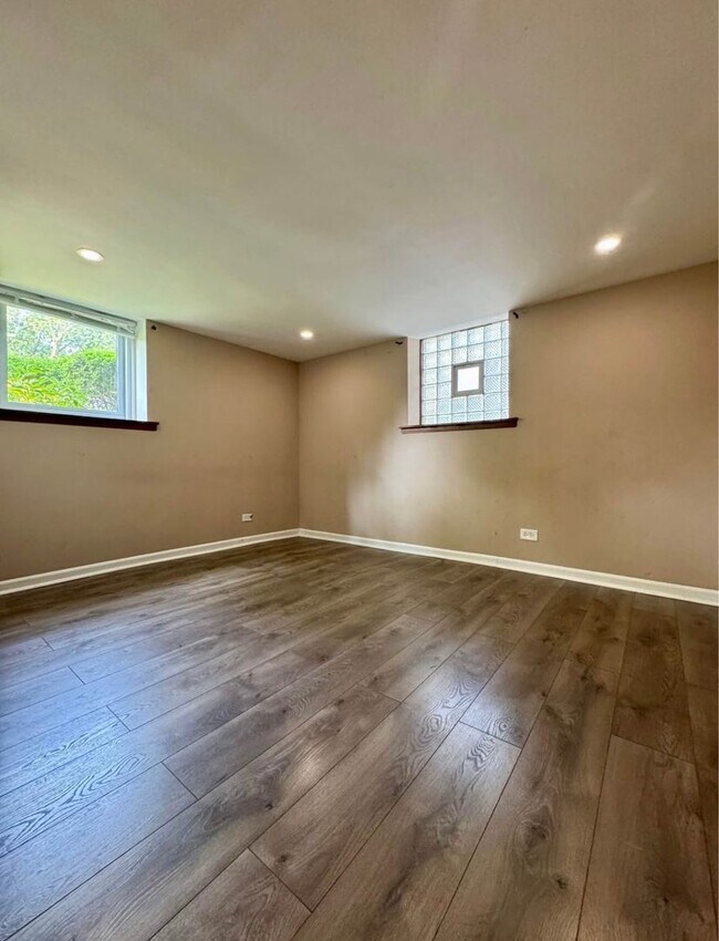 3135 N Tripp Ave Unit 3135 N. Tripp #G