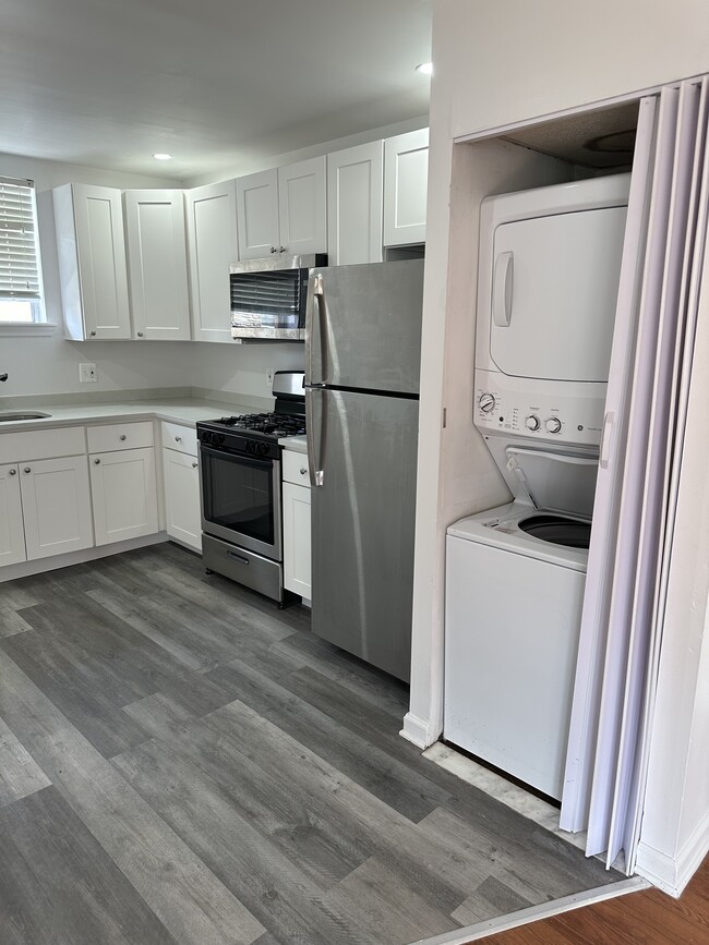 Building Photo - 909 W Moyamensing Ave Rental