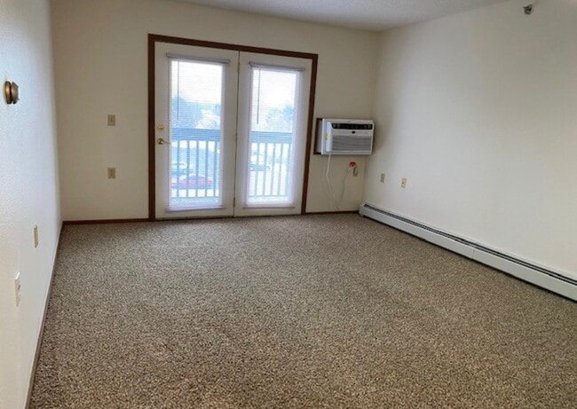 Building Photo - 2700 Marfitt Rd