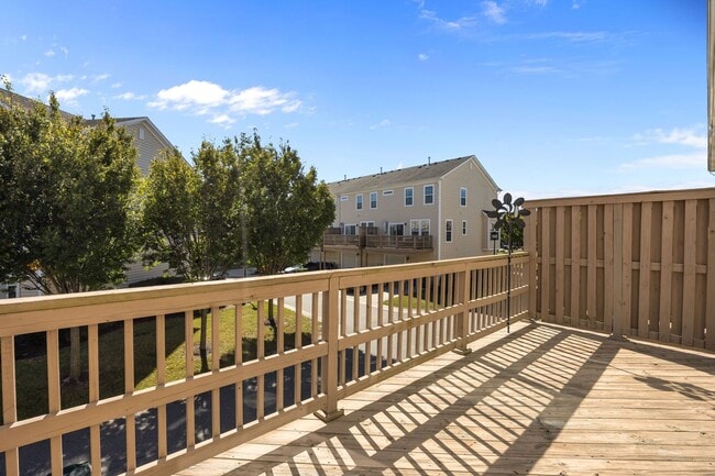 Photo - Beautiful Townhome for Rent in Virginia Be...