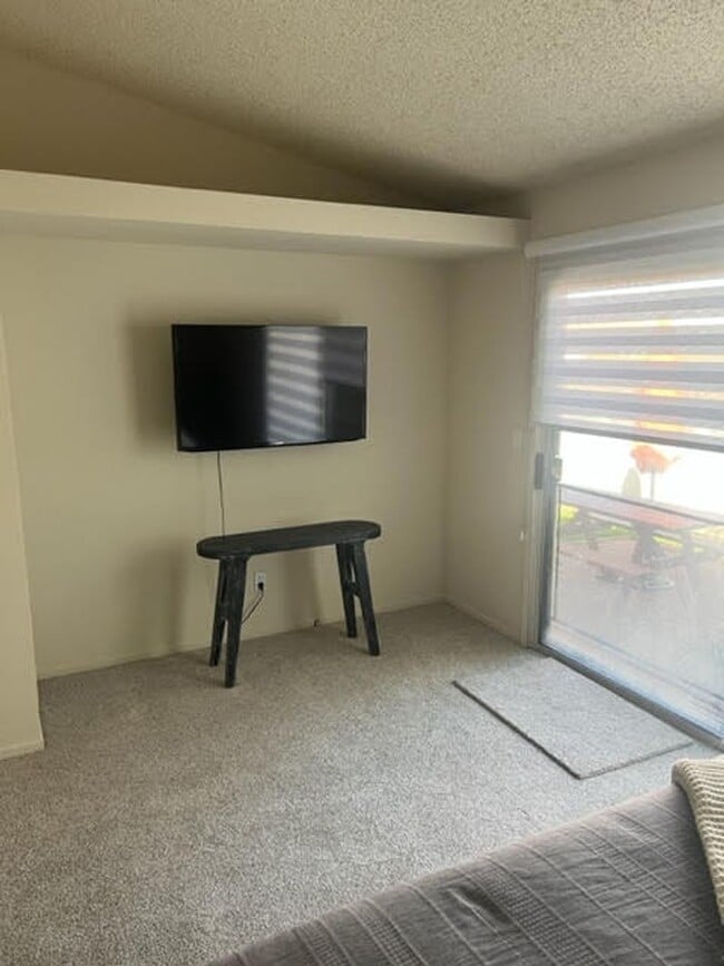 Clean Executive Rental Available Now For Rent in Reno, NV