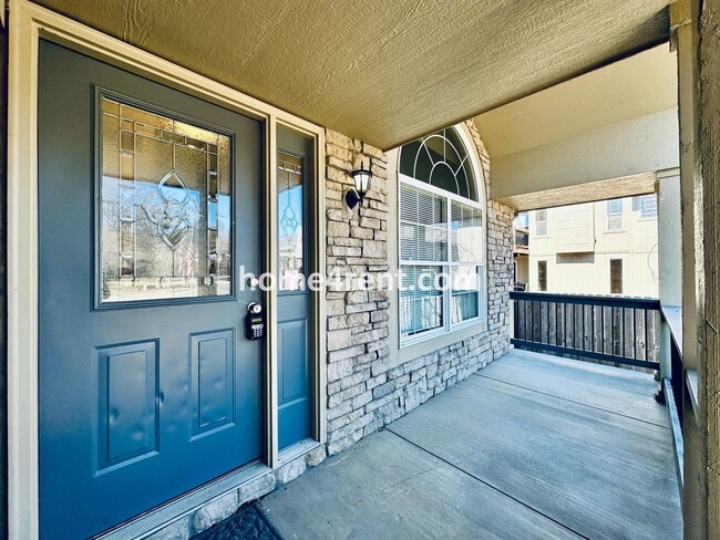 Photo - Spacious Four Bedroom Northland Home with a Finished Basement, 3 car garage and Fenced Yard!