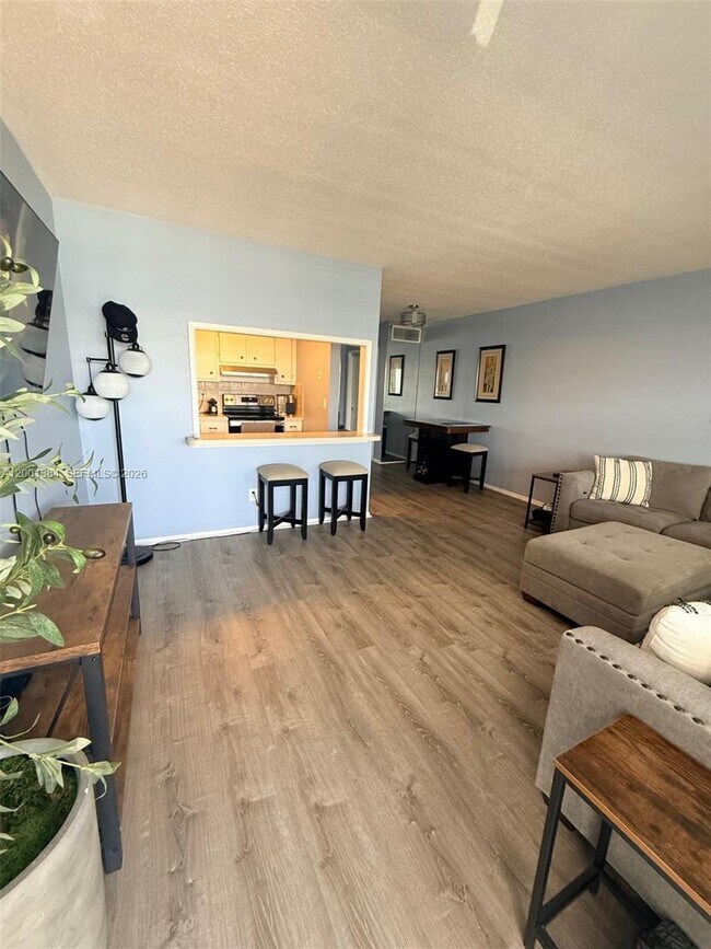 Photo - 5201 NE 24th Terrace Unidad A310