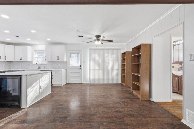 Photo - 106 N 9th St