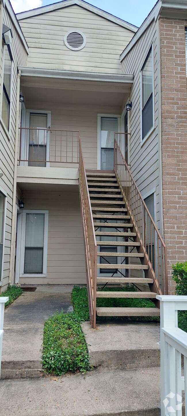 Building Photo - 3500 Tangle Brush Dr Unit 174 Rental