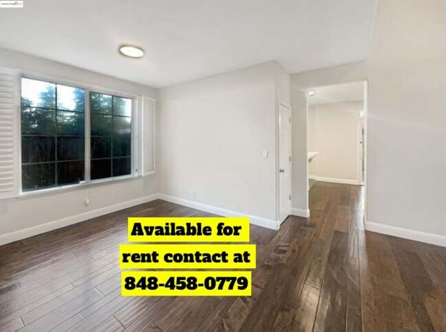 Photo - 51 Village Square Pl