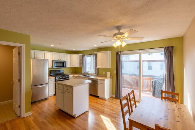 204 Washington St Unit 3