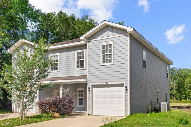 Photo - 190 Madison St