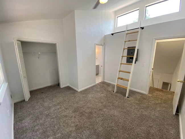 Photo - 1242 High Rd