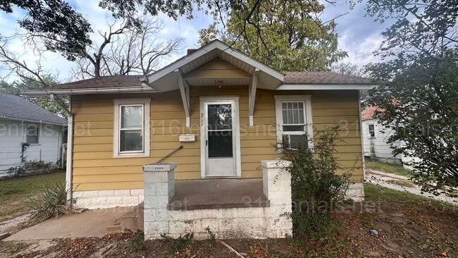 Photo - $850 - 2 bed 1 bath - Single Family Home