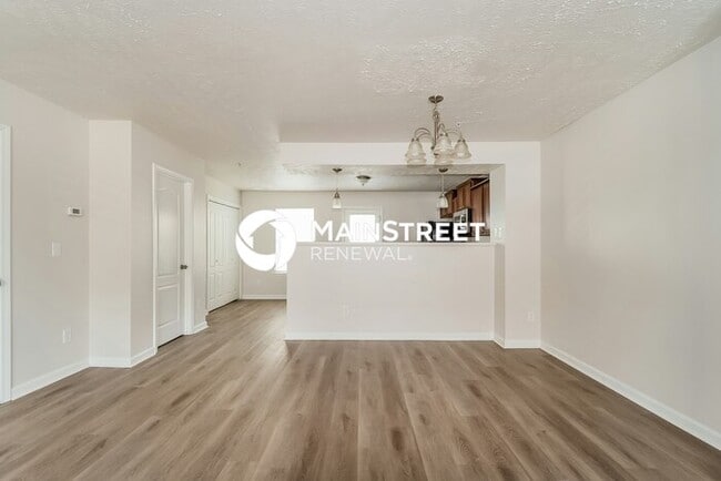 Photo - 3 Bedroom Pet-Friendly Home in La Vergne, TN with Main Street Renewal