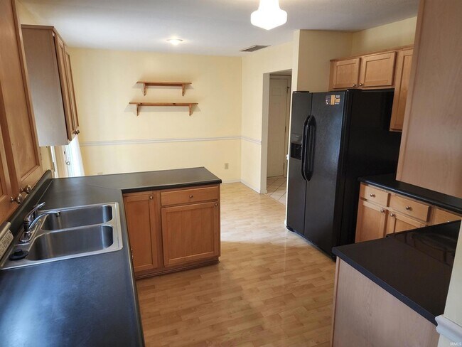 Photo - 3819 Claybridge Dr