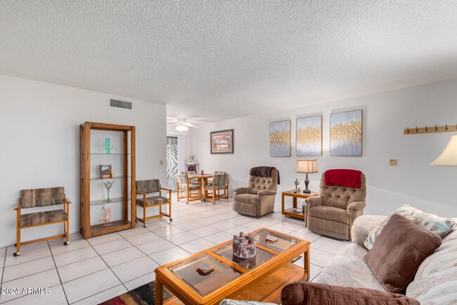 Photo - 16336 E Palisades Blvd