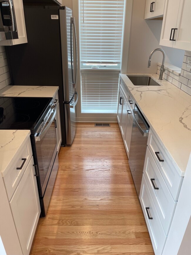 Photo - 3748 N Racine Ave