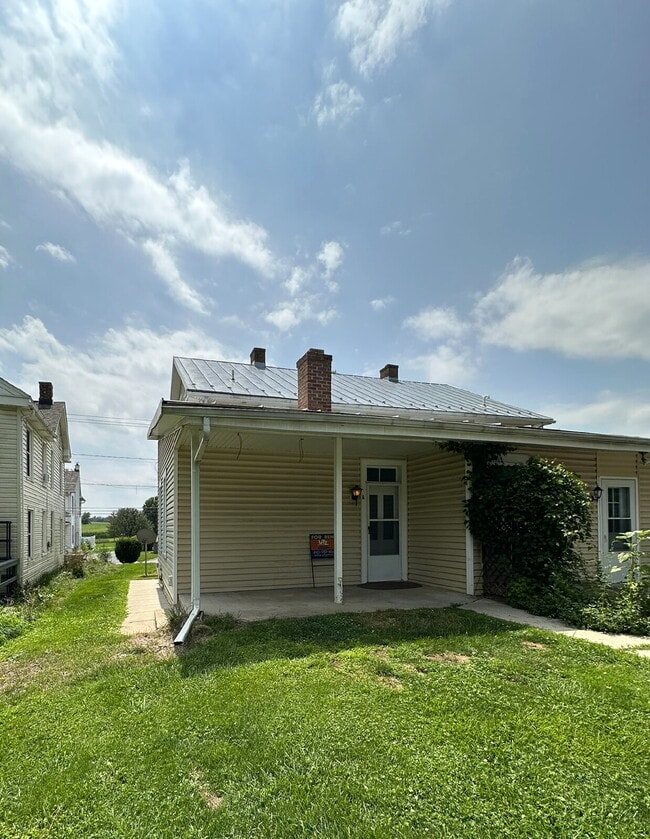 Building Photo - Large Two Bedroom Apartment in Westminster Unit A