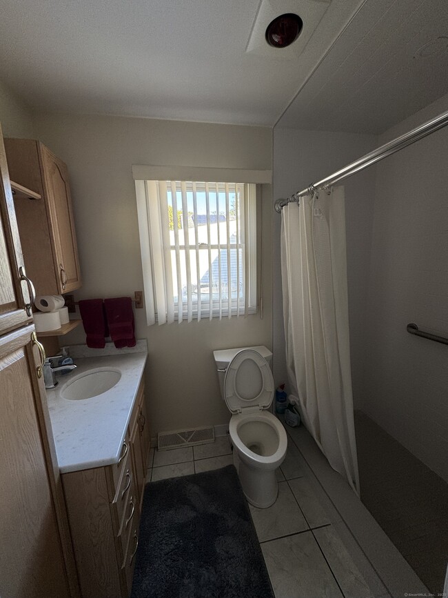 Photo - 95 Tomlinson Rd