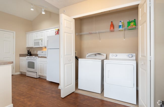 3BR, 3BA - 1,400 SF - Capstone Quarters