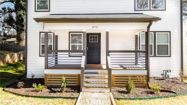 Photo - 870 Gaston St SW