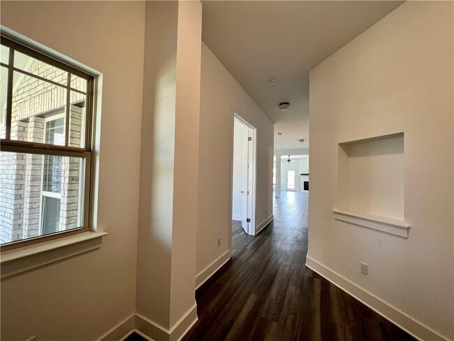 Photo - 577 Elm Green St