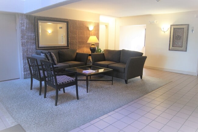 Photo - Charming 2 Bedroom/2 Bathroom Condo Unit i... Unit 205