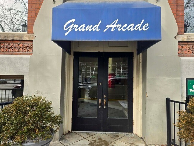 Photo - 408 W St Clair Ave Unidad 309