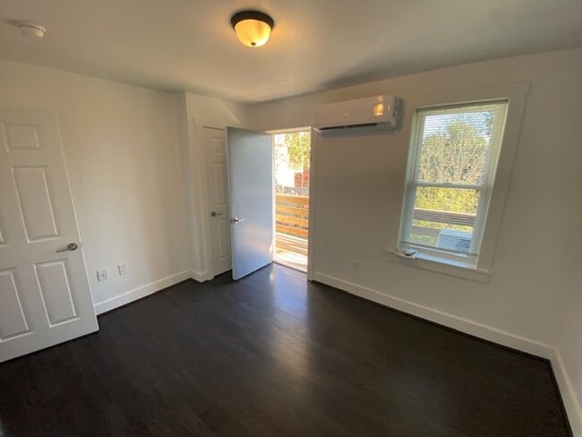 Photo - 212 W Hope Ave