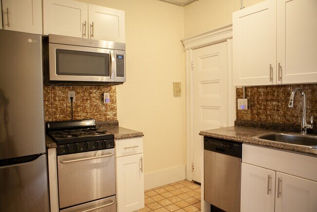 Photo - 74 Phillips St Unit 1