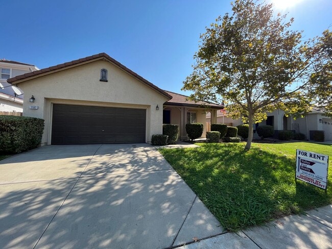 Building Photo - 3 bedroom 2 bath home in Yuba City